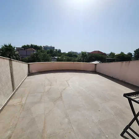 Apartment Adi Sektor Rina Durres *